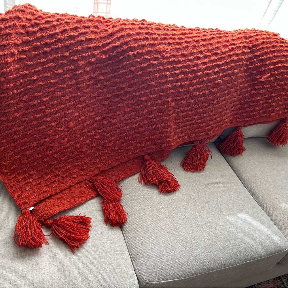 Max Studio Red Textured Throw Blanket - Picture 2 of 4